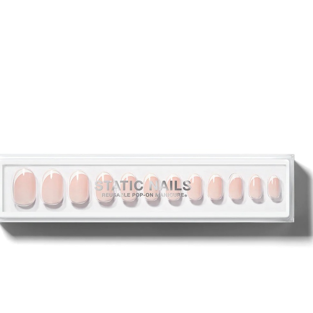 NWT Static nails reuseable pop-on manicure in curved French round.